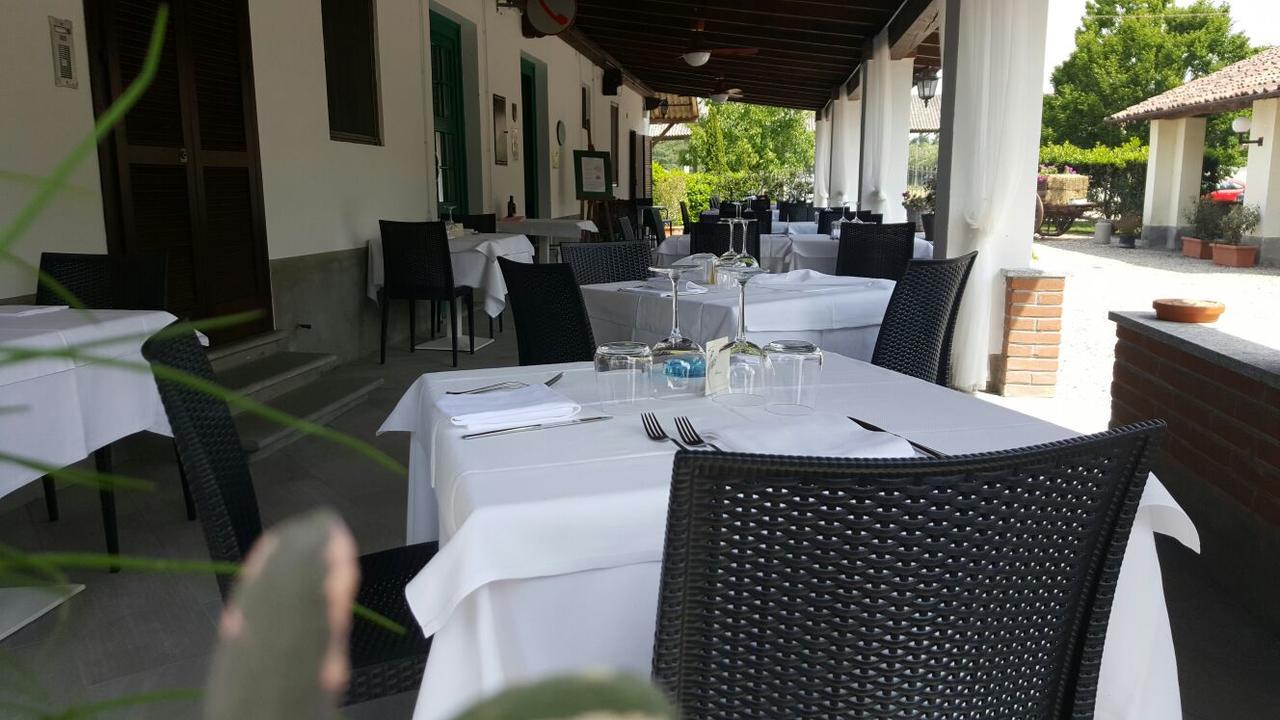 Hotel Locanda Da Carla Виджевано Экстерьер фото